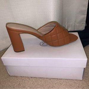 NWT GREAT SUMMER SHOE!